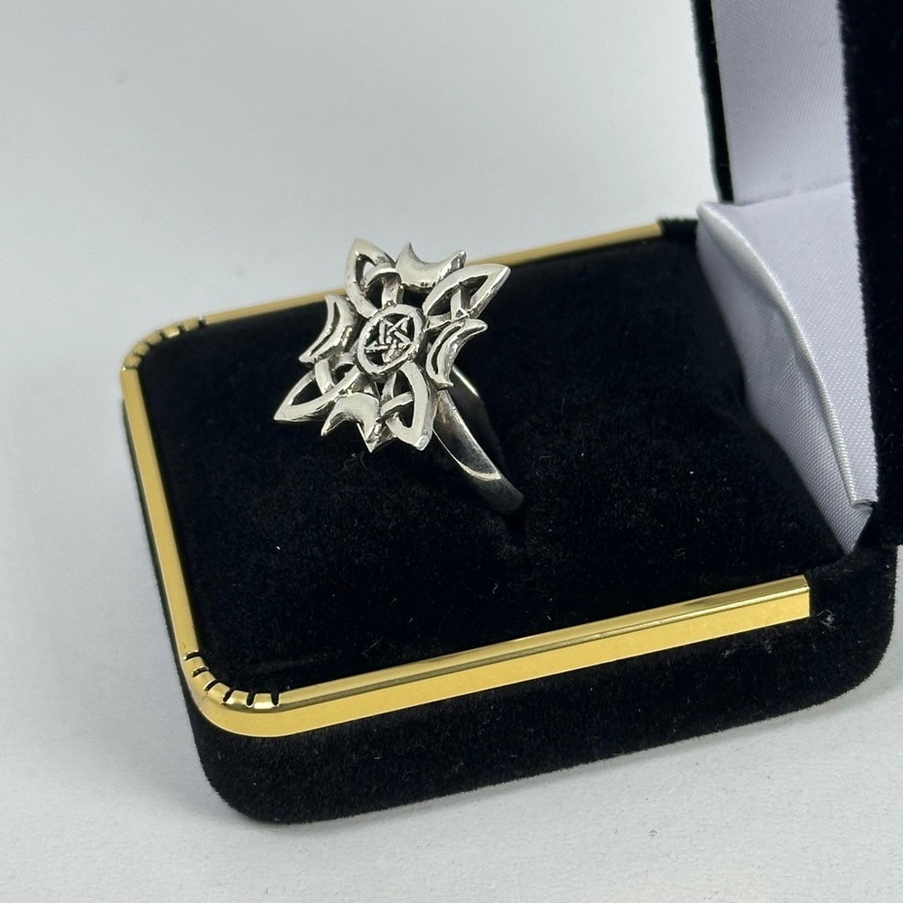 Sterling Silver Celtic Pentagram Ring Size 7 Wiccan Pagan Crescent Moon Band - Picture 2 of 8